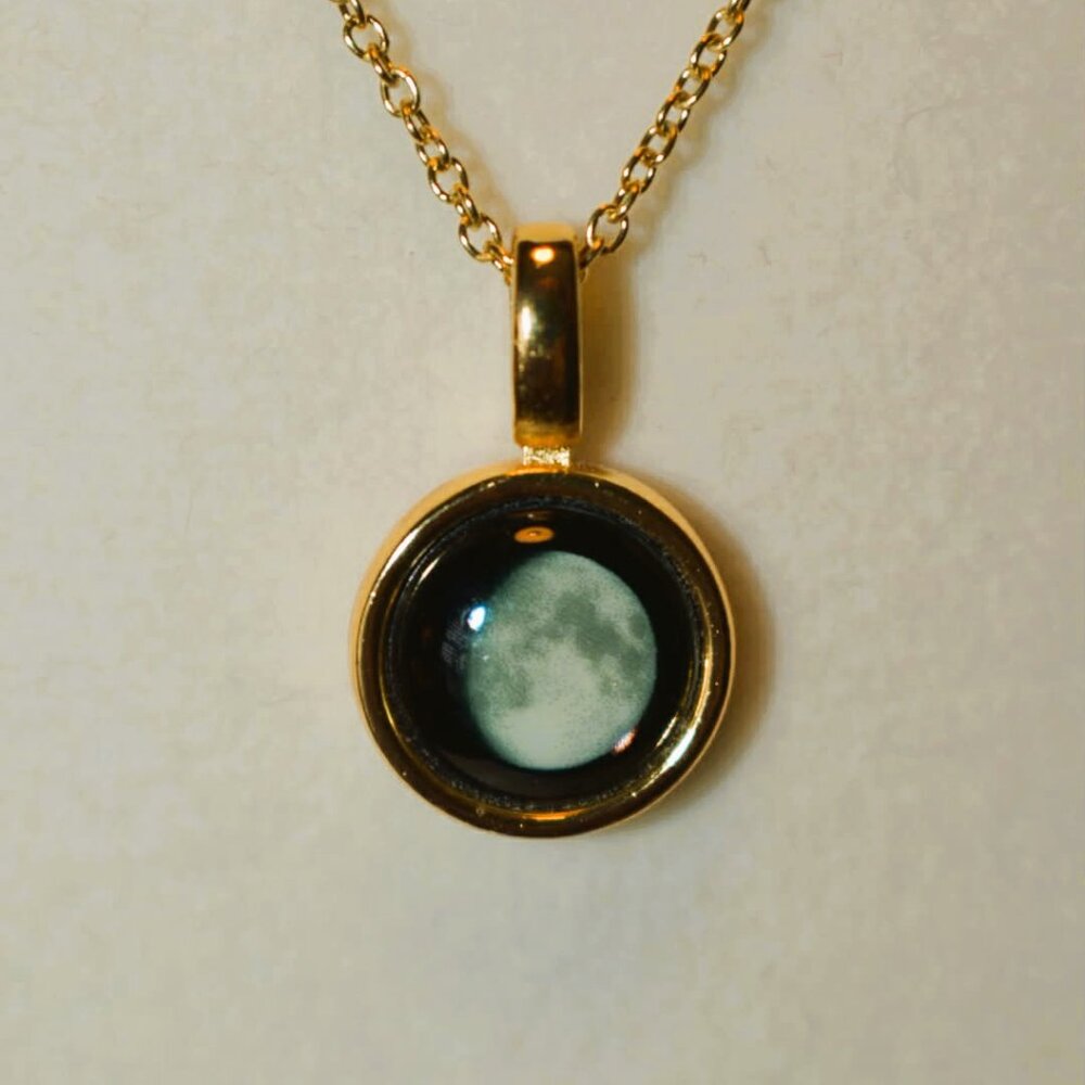 Moonglow Skylight Gold Necklace